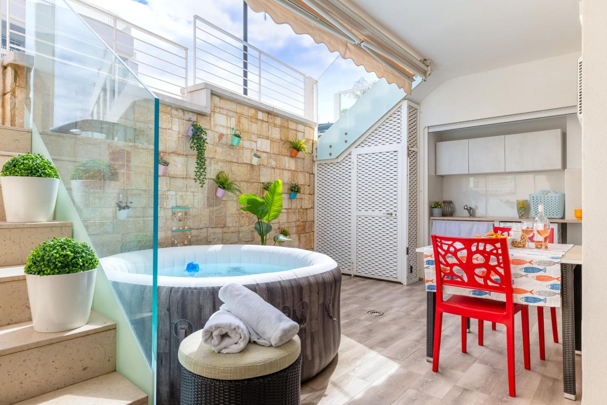 Cozy Marine Apt With Jacuzzi - 250Mt From Sea Polignano a Mare Exterior foto